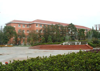 學校建筑.jpg