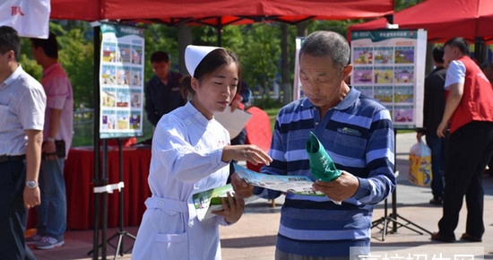  成都讀衛(wèi)校選擇哪個(gè)學(xué)校