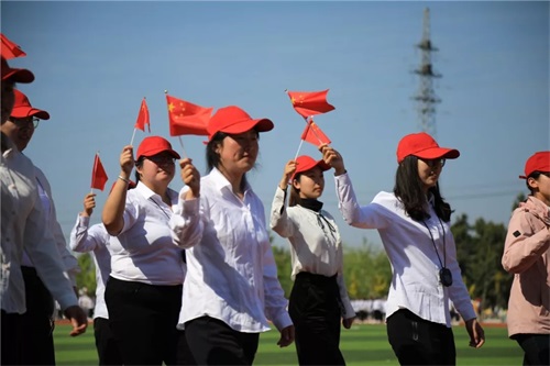 2020年山東鋁業(yè)職業(yè)學(xué)院中職部春季運(yùn)動(dòng)會(huì)拉開帷幕