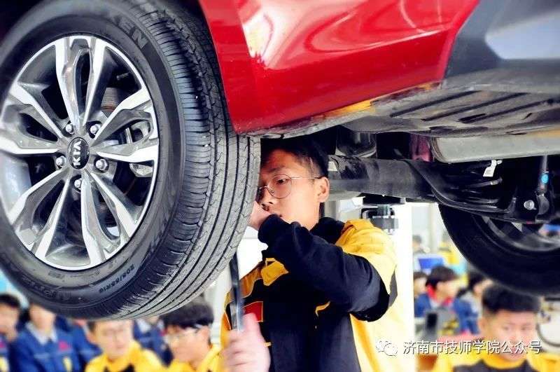 濟南市技師學院汽車工程學院舉行汽車技術(shù)專業(yè)技能大賽！