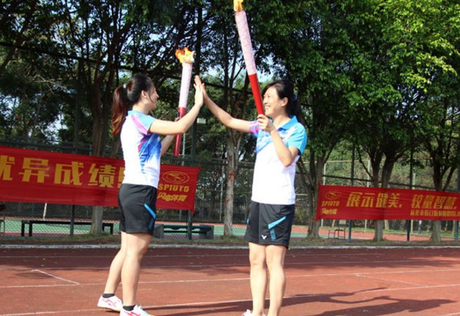 四川工業(yè)科技學(xué)院寢室宿舍條件與學(xué)校食堂環(huán)境圖片