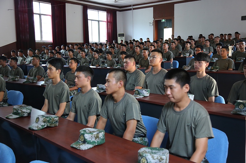 山東東營金盾司法學(xué)校2018級新生軍訓(xùn)動員大會