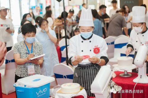 祝賀煙臺(tái)市芝罘區(qū)2020“波絲蒂杯”第四屆西式面點(diǎn)職業(yè)技能大賽圓滿舉行！