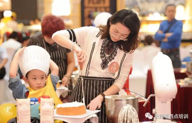 祝賀2018第二屆“波絲蒂杯”西點創(chuàng)新大賽圓滿舉行！