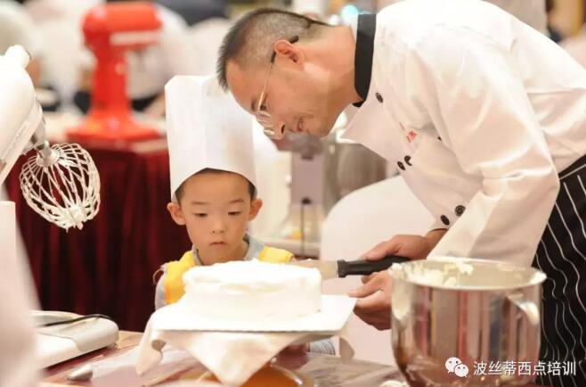 祝賀2018第二屆“波絲蒂杯”西點創(chuàng)新大賽圓滿舉行！