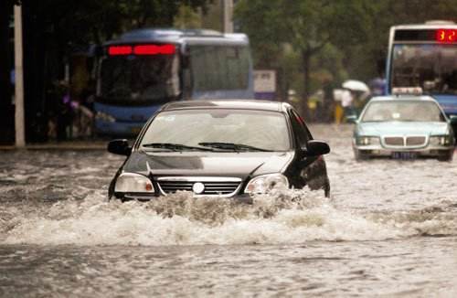 汽車涉水如何安全通過？山東德州汽車摩托車專修學(xué)院來為你支招！