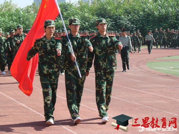 精選軍訓(xùn)八字口號(hào)霸氣押韻