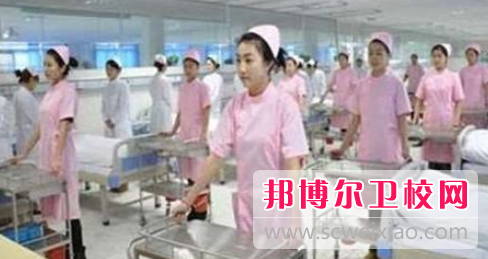 南寧2021年衛(wèi)校有什么專業(yè)適合女生